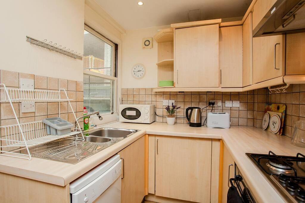 Bright 2 Bedroom Flat In Central London Eksteriør billede